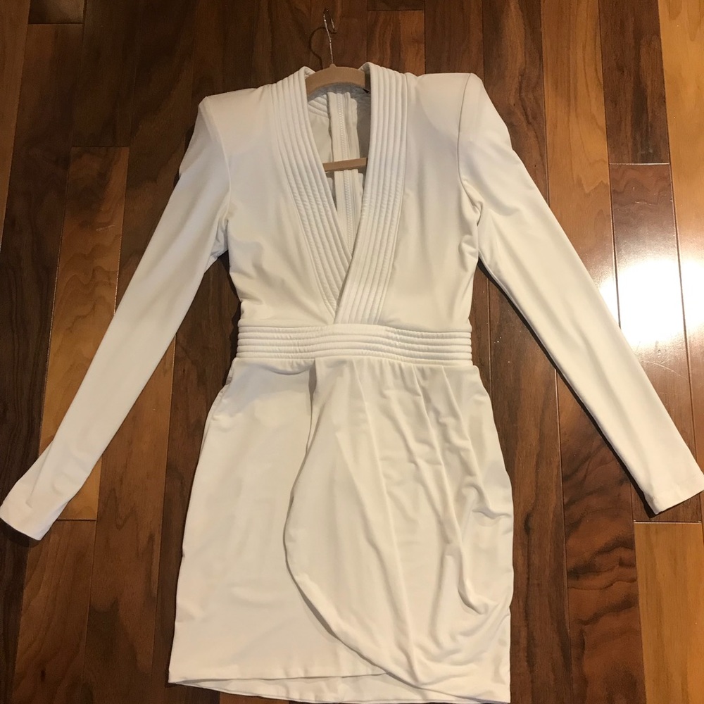 I bought this from Poshmark and it was too small.